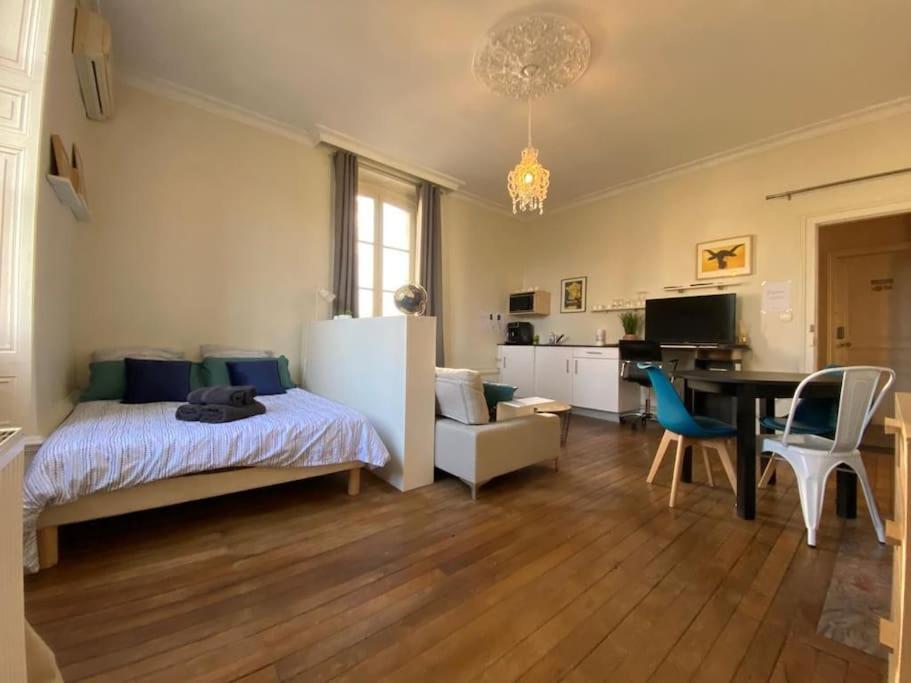 #Le Maitre Du Navire - Grand Studio - Hyper Centre Apartment Brive-la-Gaillarde Exterior photo