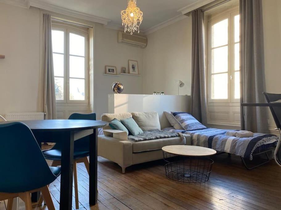 #Le Maitre Du Navire - Grand Studio - Hyper Centre Apartment Brive-la-Gaillarde Exterior photo