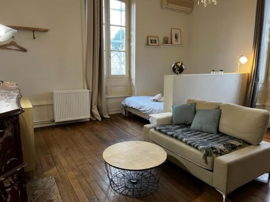 #Le Maitre Du Navire - Grand Studio - Hyper Centre Apartment Brive-la-Gaillarde Exterior photo